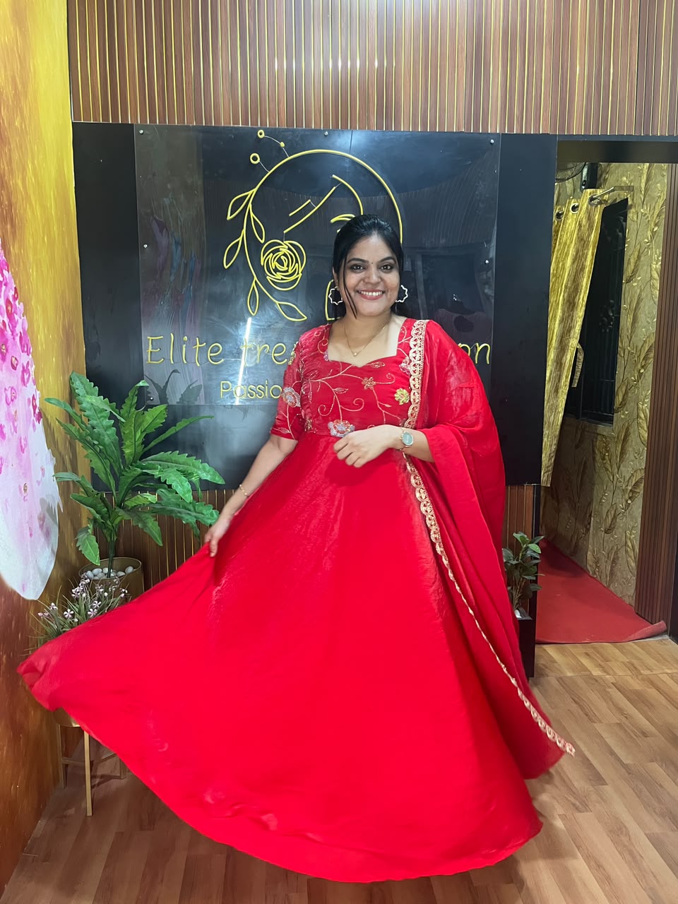 PSQ068 - Red hot ethnic